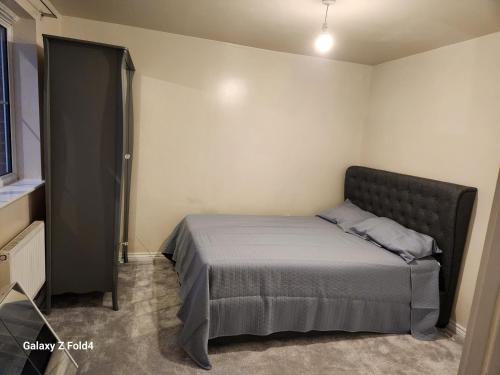 69 Swan Lane in Unknown City, United Kingdom