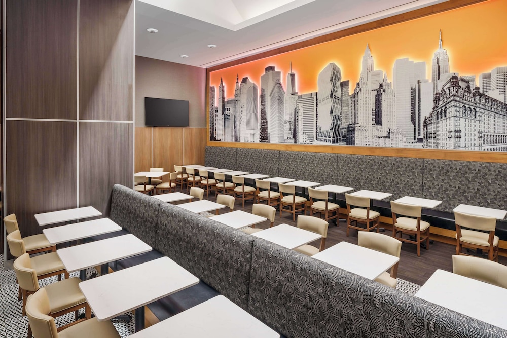 Hampton Inn Manhattan Times Square Central - photo 31