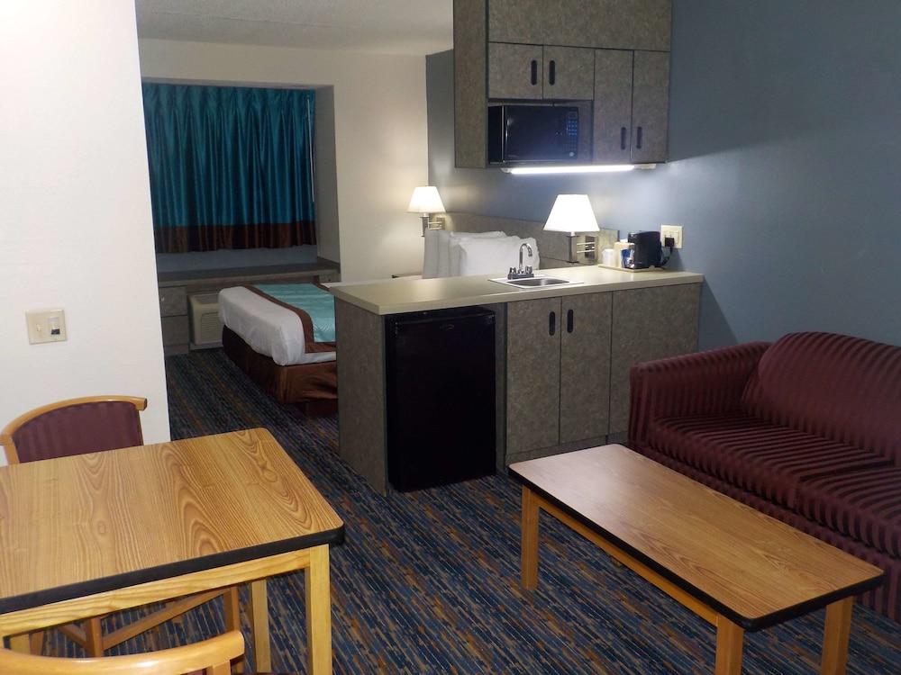 Mj Inn And Suites - photo 15