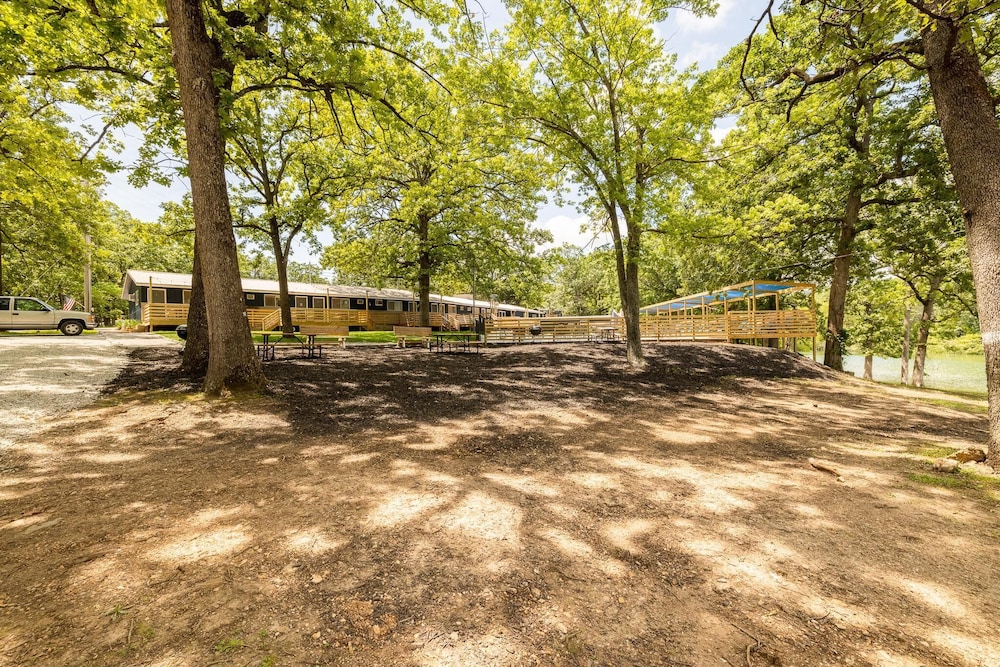 Kimberling Cove Resort - photo 103