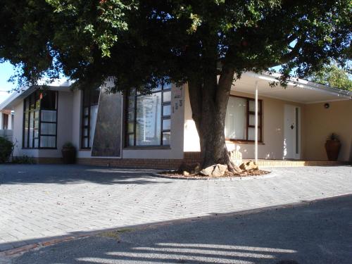 N One Self Catering