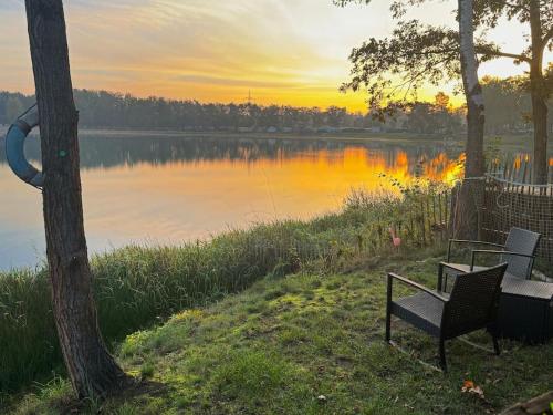 Romantische Zweisamkeit direkt am See in Dessau, Germany