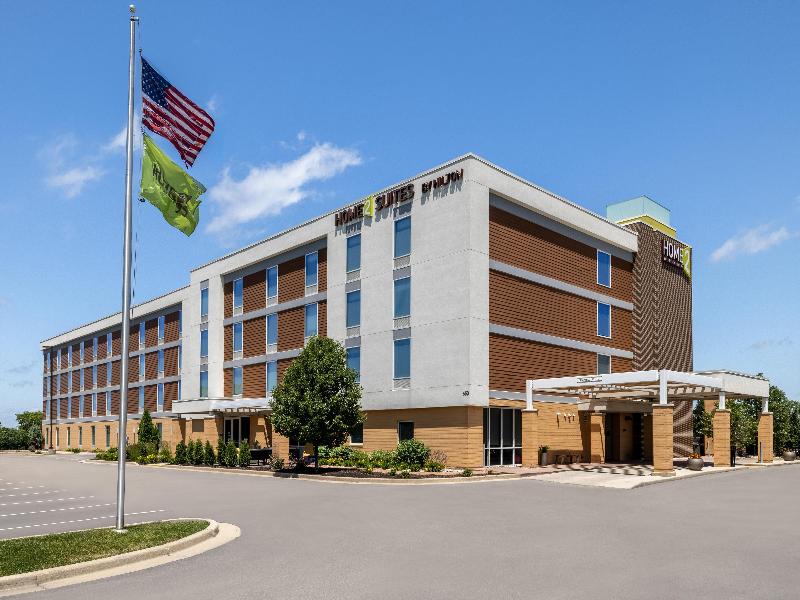 Home2 Suites by Hilton Milwaukee Brookfield - featured photo