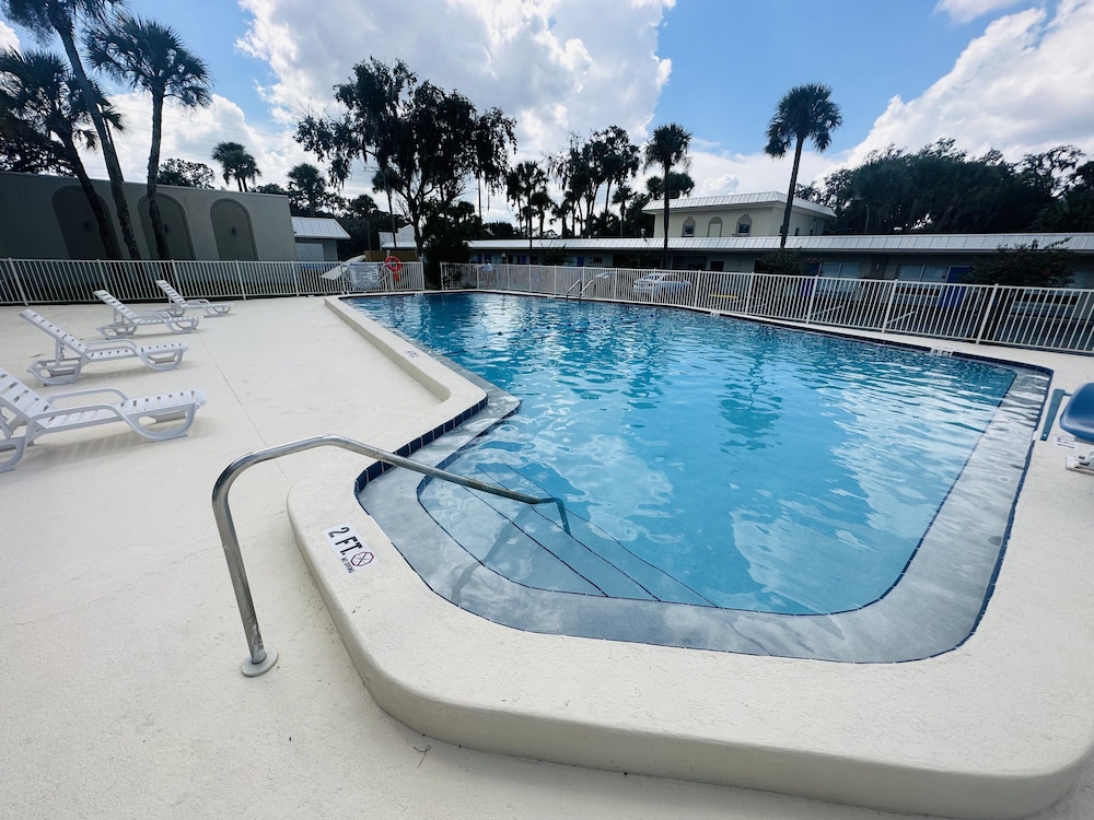 Rodeway Inn Silver Springs Ocala East - photo 27
