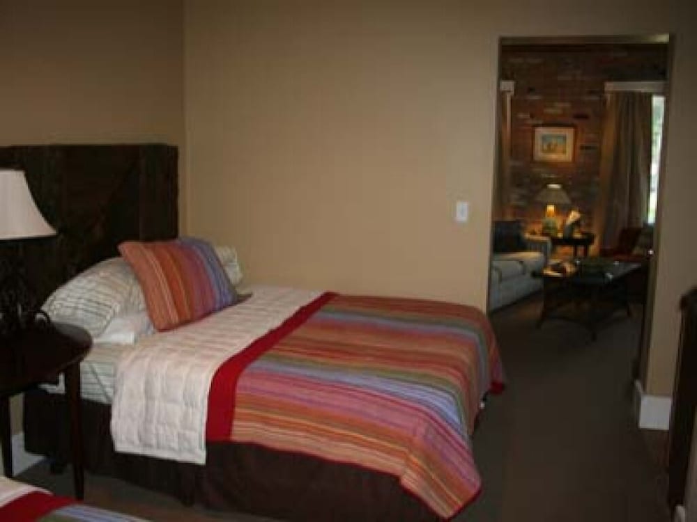 William Watson Hotel - photo 11