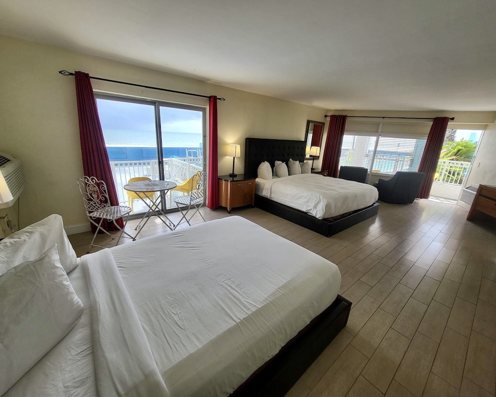 Chateau Mar Beach Resort - photo 15