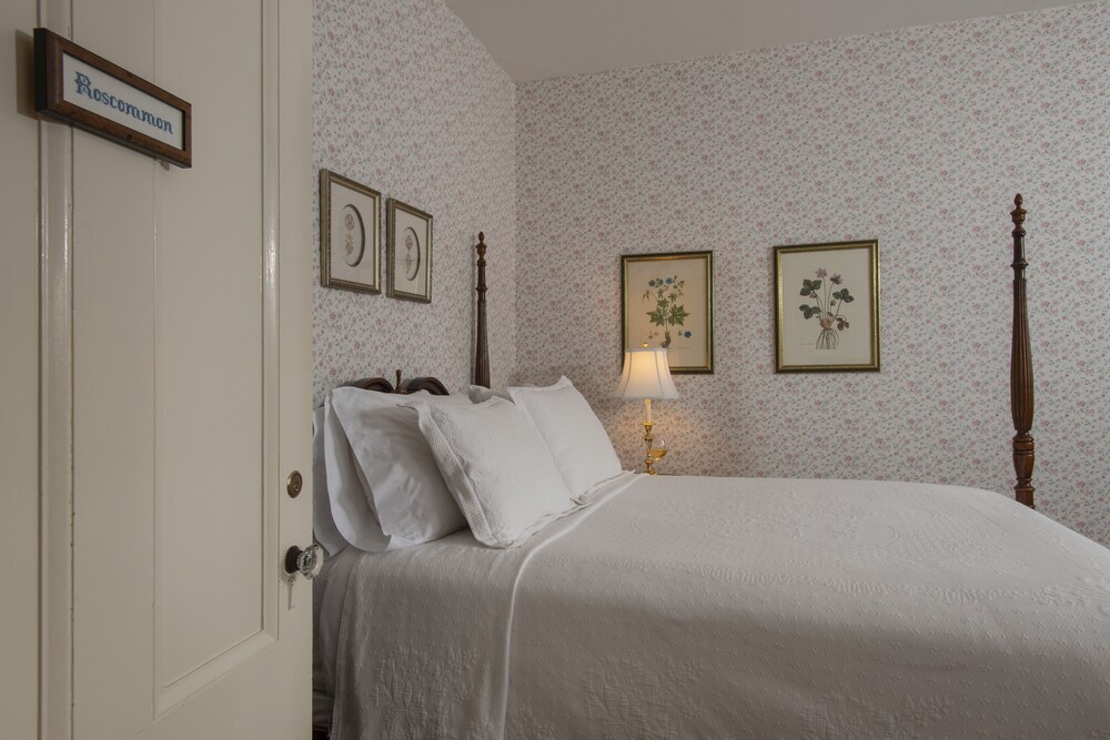 Liberty Hill Inn - photo 27