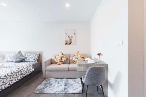 Sathon Charoen Nakhon Condo