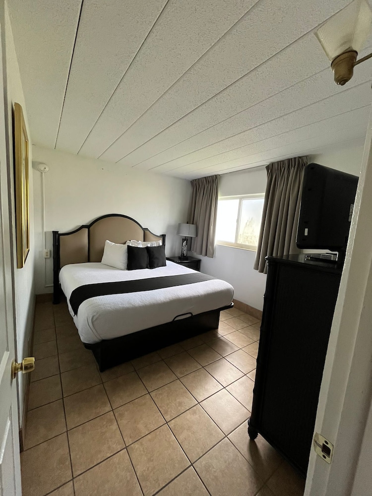 Holiday Isles Resort - photo 33