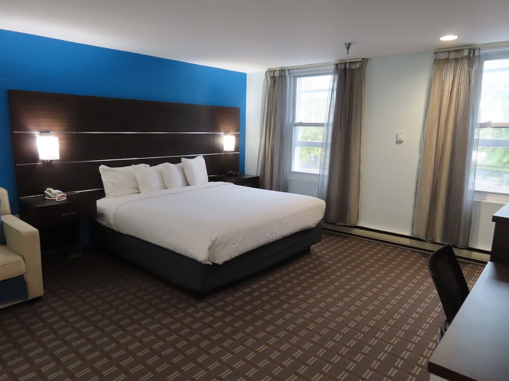 St. Charles Hotel - photo 20