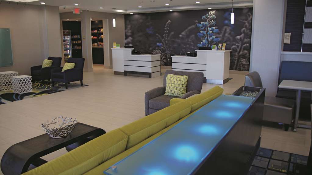 La Quinta Inn & Suites by Wyndham Odessa N. Sienna Tower - photo 2