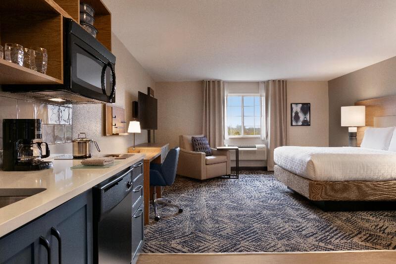 Candlewood Suites Springfield North - photo 26