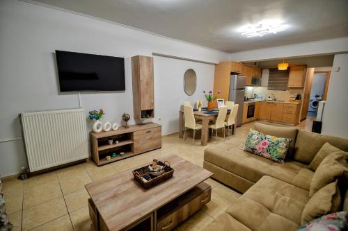Ηappy Apartment 1 — 4-Star Luxury Hotel in Athens, Greece