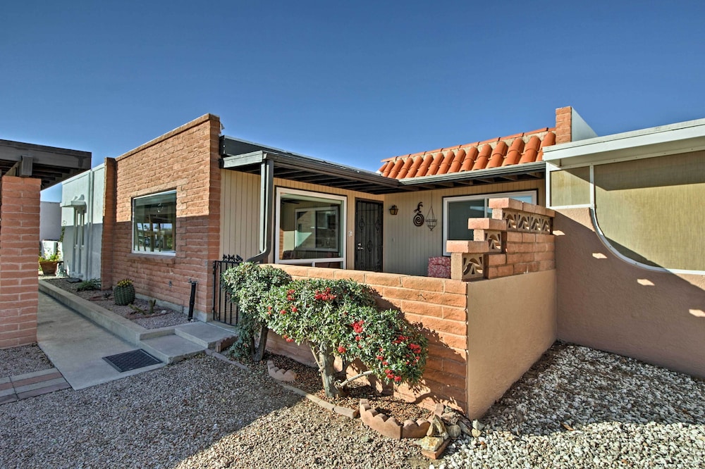 Green Valley Townhome with Patio and Resort Amenities - photo 3
