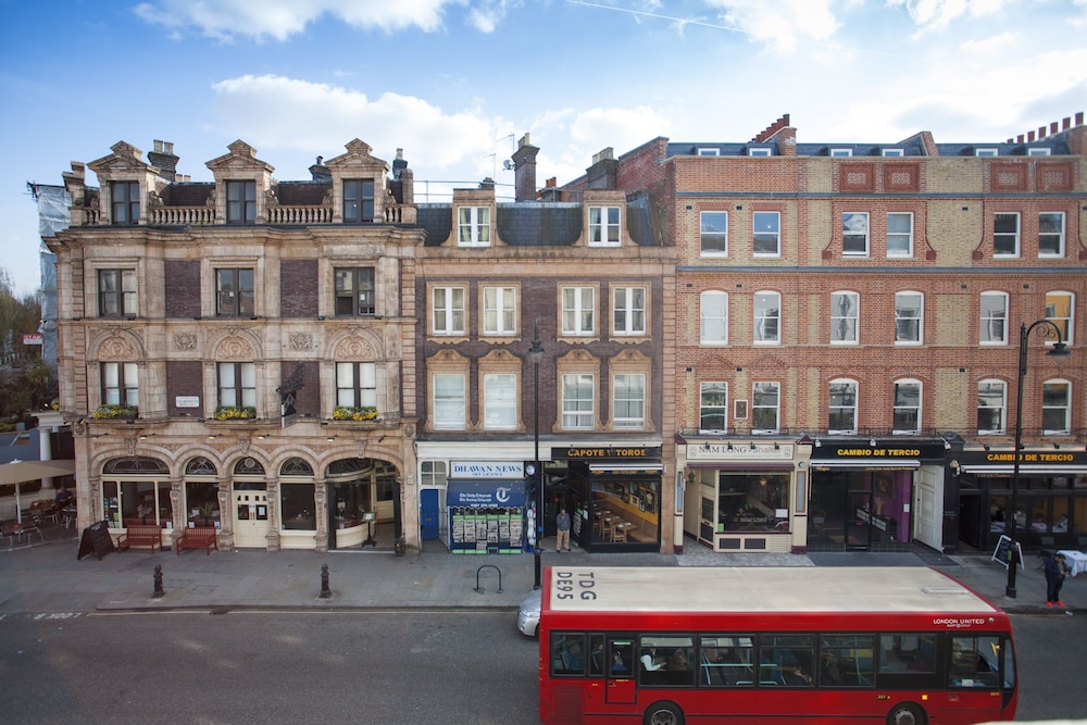 Old Brompton 1 Charming Atmosphere — 4-Star Luxury Hotel in London, United Kingdom
