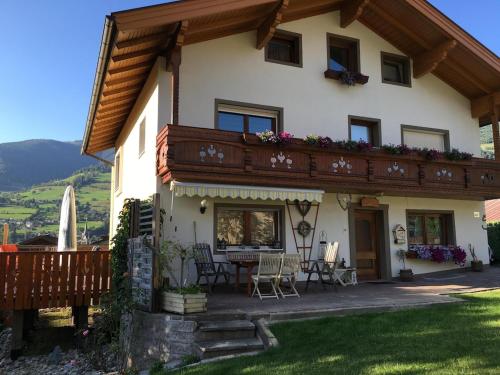 Haus Jens — 4-Star Luxury Hotel in Niedernsill, Austria