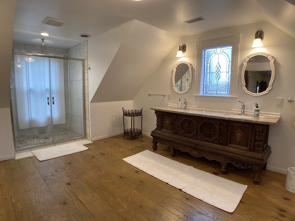 Vintage Inn at Veritas Estate - photo 10