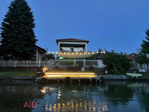 Stég64 Ráckeve Hostaid in Rackeve, Hungary