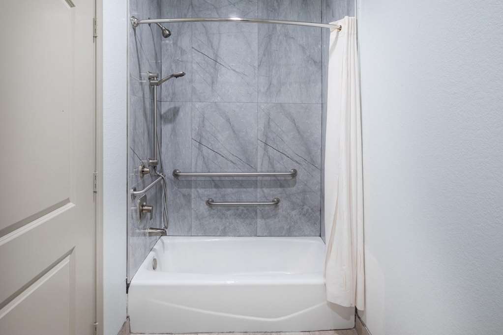 Super 8 by Wyndham Humble Fallcreek Houston - photo 24