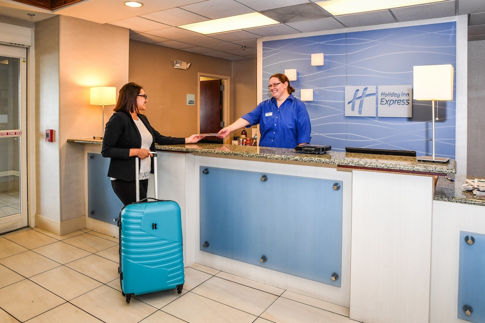 Holiday Inn Express Hotel & Suites Concord by IHG - photo 42