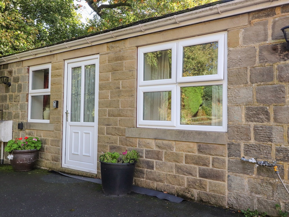 Bronte Cottage — 4-Star Luxury Hotel in Keighley, United Kingdom