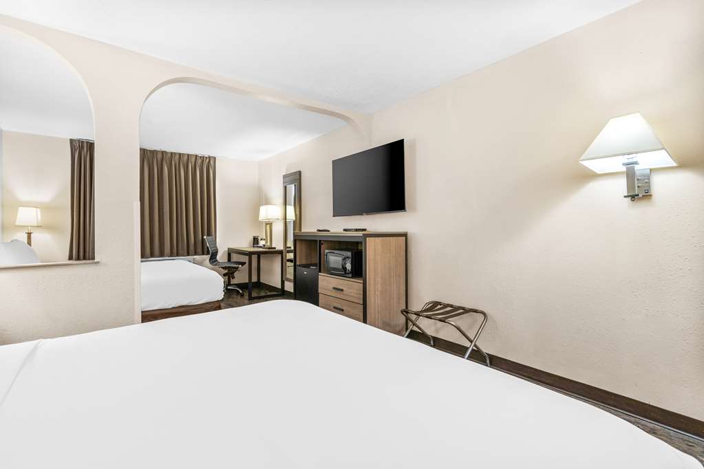 SureStay Hotel by Best Western Albuquerque Midtown - photo 16