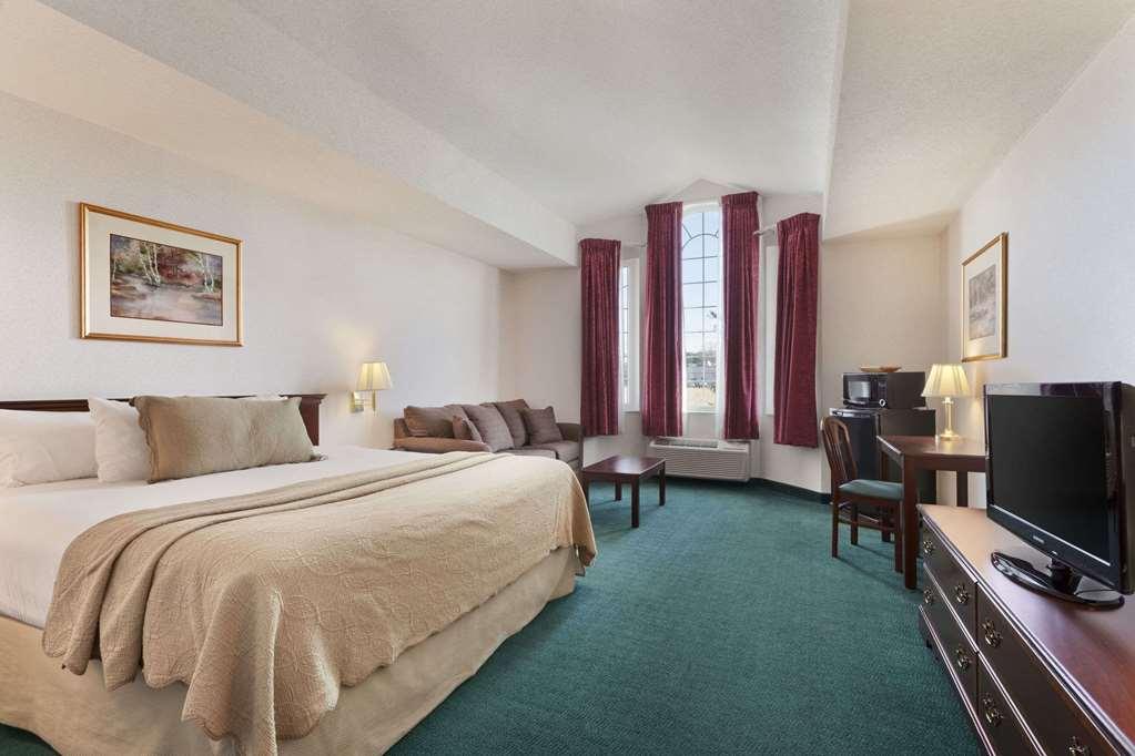 Days Inn by Wyndham Carrollton - photo 4