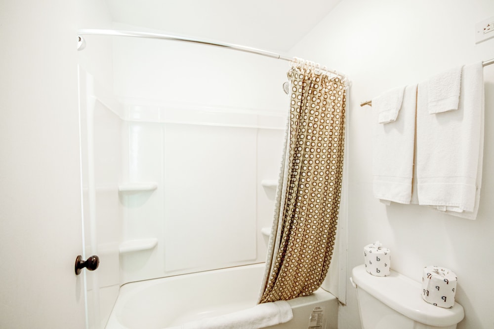 OYO Travelier Motel - photo 71