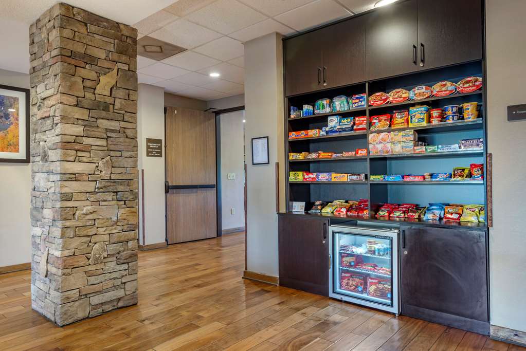 Comfort Inn & Suites Blue Ridge - photo 39