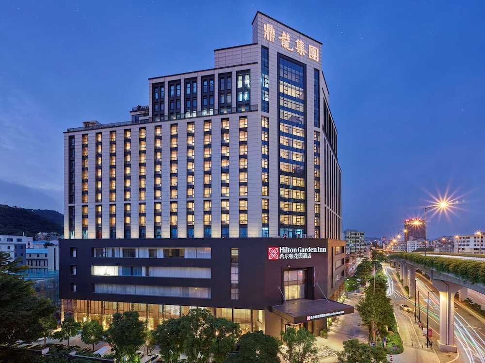 Hilton Garden Inn Guangzhou Tianhe — 4-Star Luxury Hotel in Guangzhou, People's Republic of China
