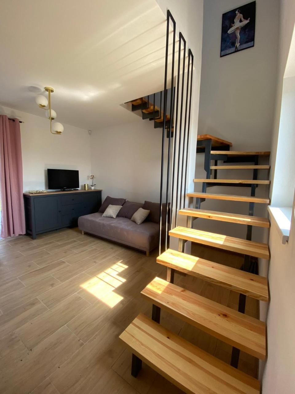 Domek pod lipami — hotel in Dwikozy