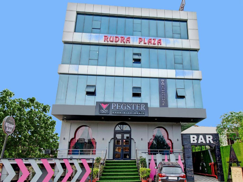 Townhouse OAK Hotel Rudra — 4-Star Luxury Hotel in Jaipur, India