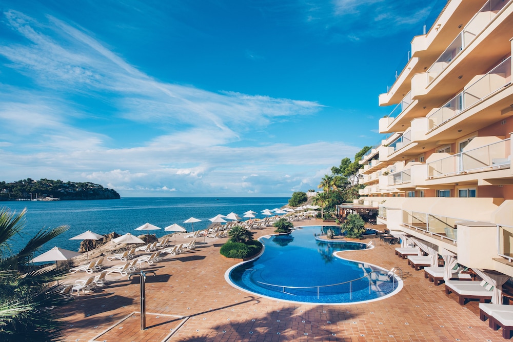 Iberostar Selection Jardín del Sol Suites Adults Only - carbon neutral hotel in Santa Ponsa