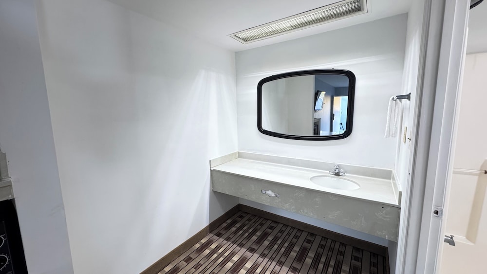 Westen Motel - photo 12