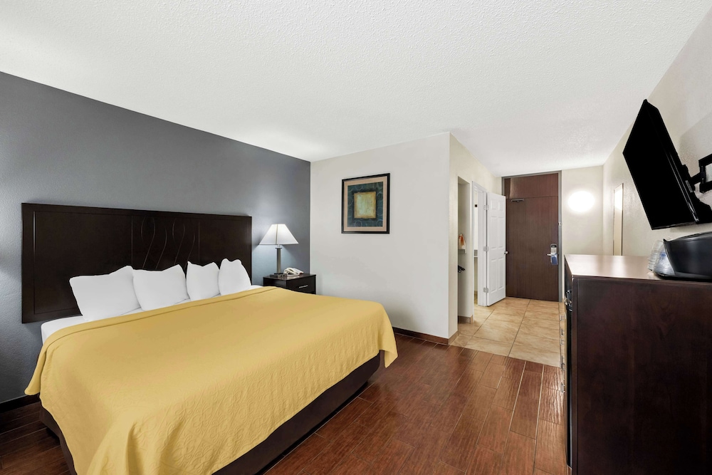 SureStay Plus Hotel by Best Western Lubbock Medical Center - photo 17