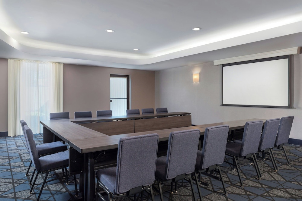 Courtyard by Marriott Providence Lincoln - photo 45