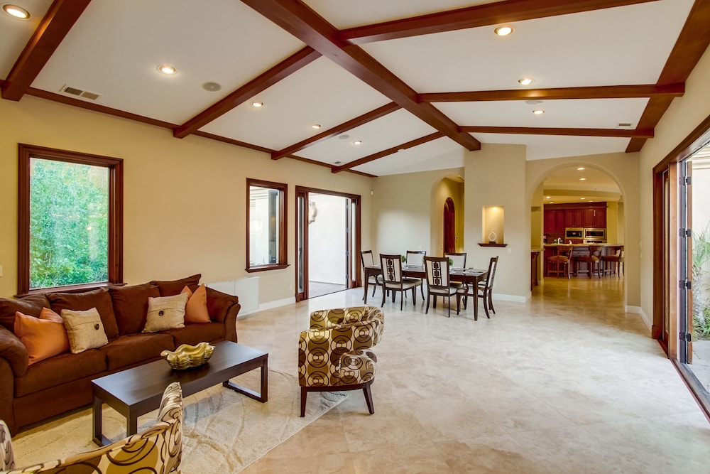 Tropical 5BR La Jolla Retreat by NamaStay - photo 46