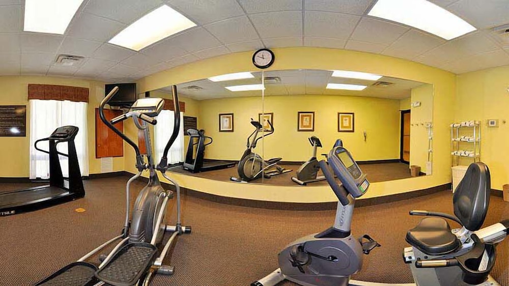 Hampton Inn Quincy - photo 18
