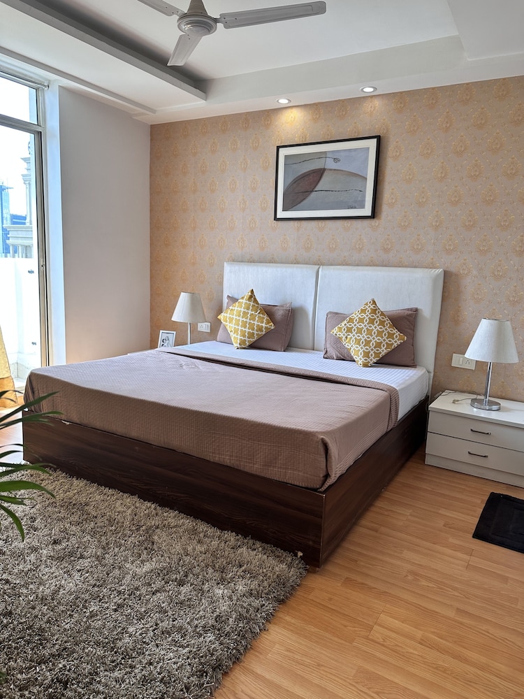 Flamingo Hotel Sector 67 in Gurgaon, India