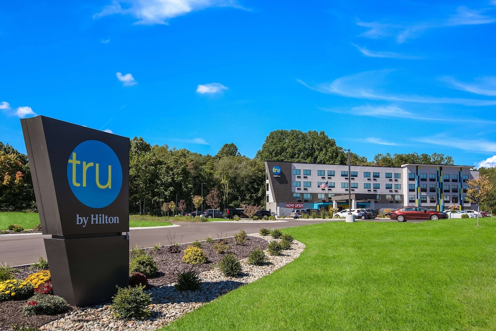 Tru by Hilton Saint Joseph - photo 2