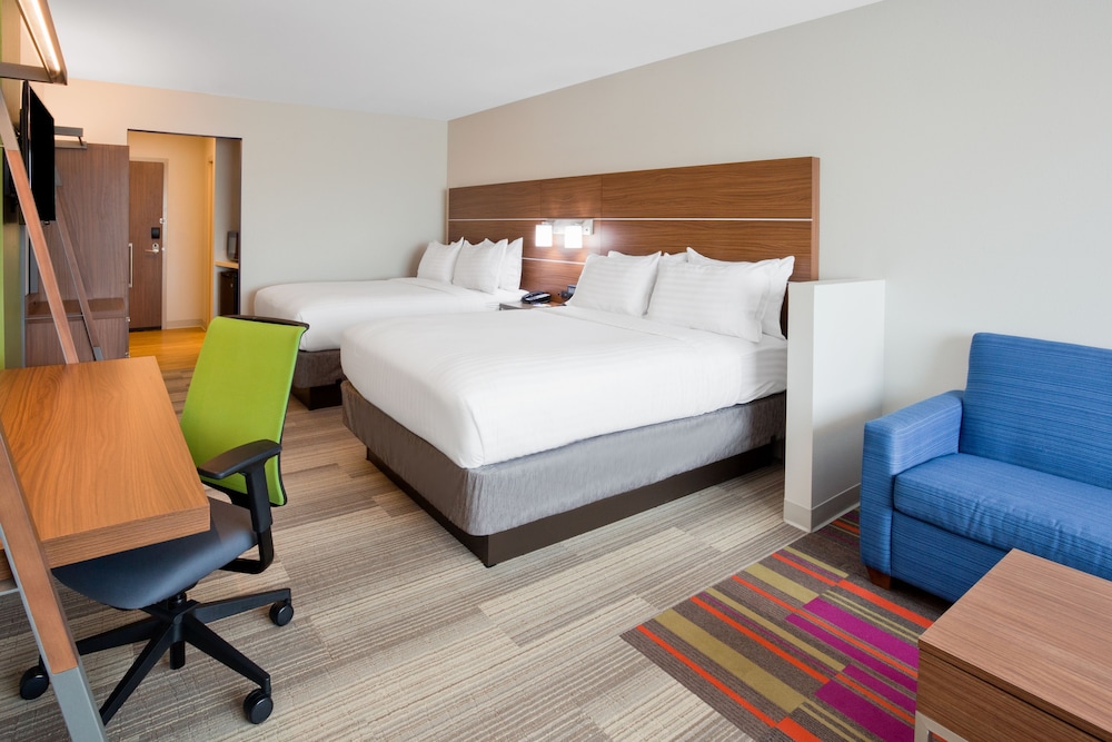 Holiday Inn Express & Suites Des Moines Downtown by IHG - photo 14