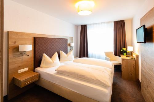 Hotel Gasthof Neuwirt — hotel in Holzkirchen