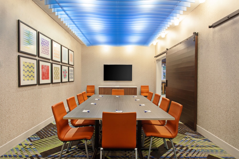 Holiday Inn Express & Suites Moses Lake by IHG - photo 39