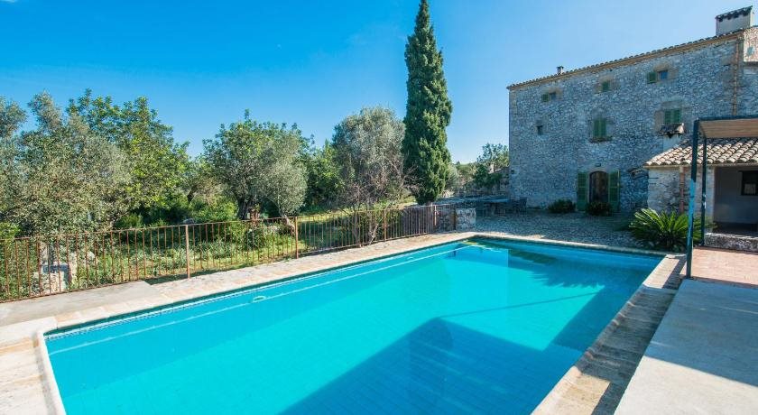 Can Guillo — 4-Star Luxury Hotel in Pollenca, Spain