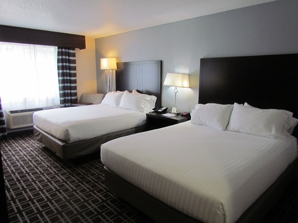 Holiday Inn Express Le Claire Riverfront Davenport by IHG - photo 8