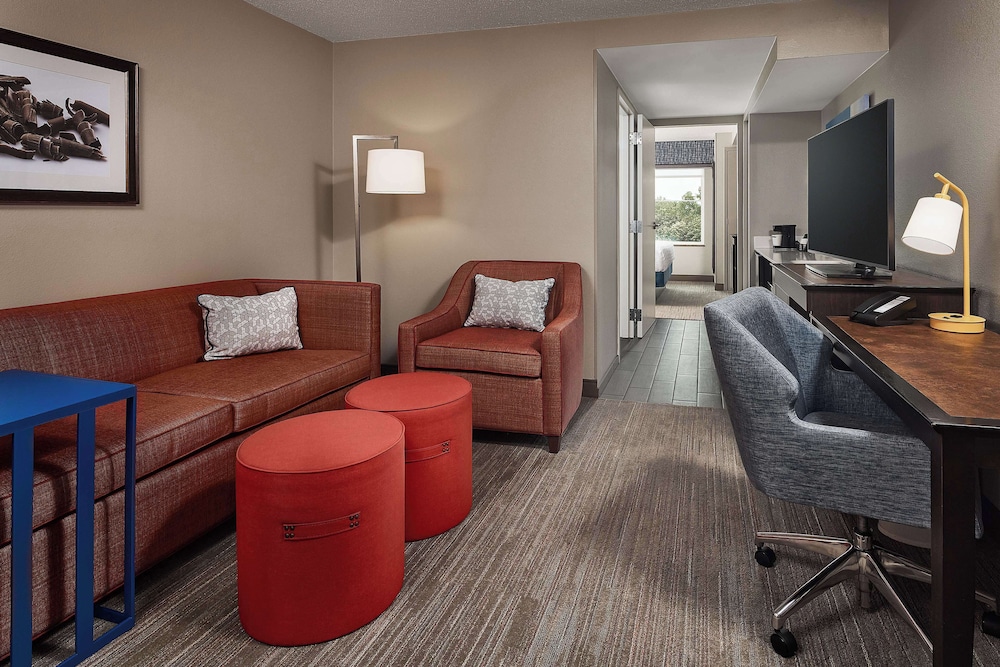 Hampton Inn & Suites Hershey Near The Park - photo 8
