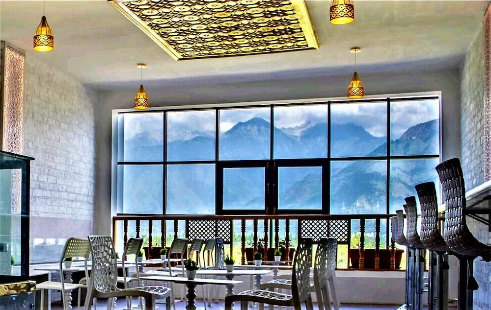 Kashmir Holiday Resort in Srinagar, India