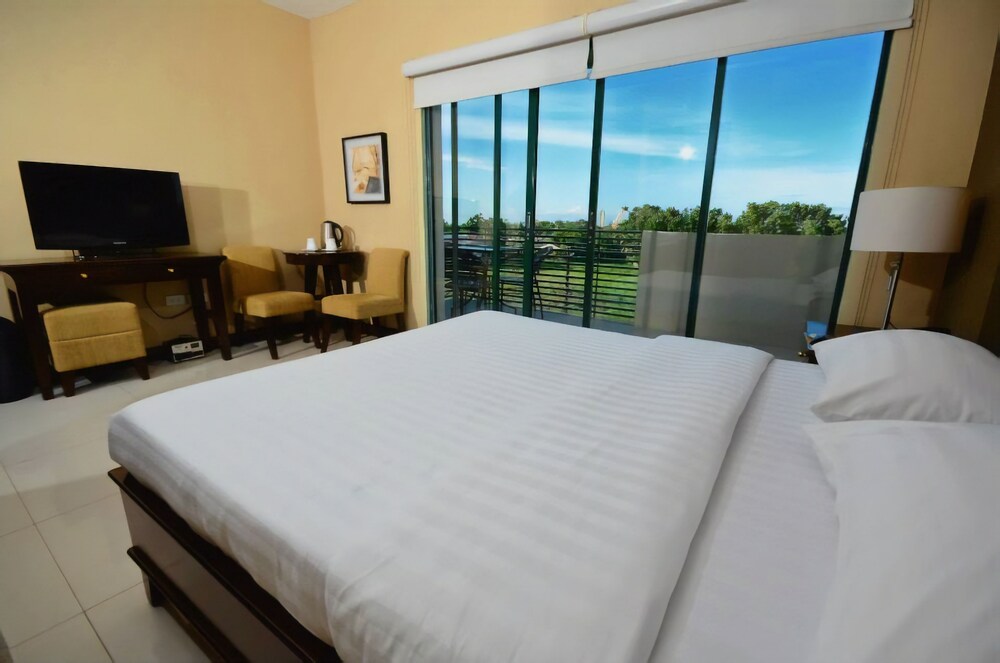 Hotel Formosa Daet - carbon neutral hotel in Daet