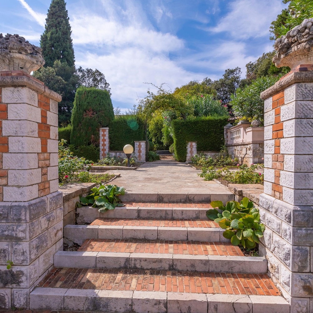 Château Sainte Anne — 4-Star Luxury Hotel in Nice, France