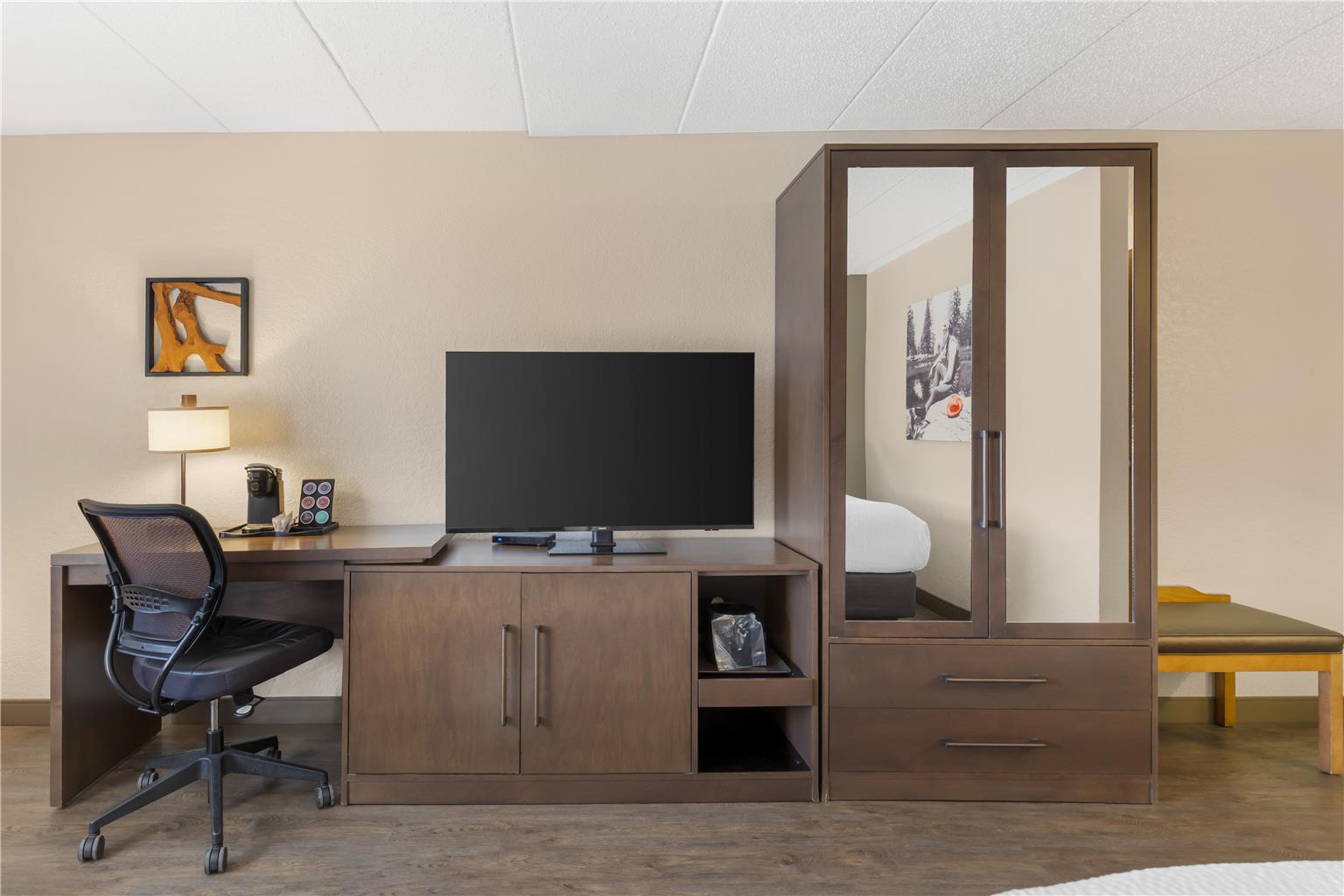 Best Western Plus McCall Lodge & Suites - photo 44